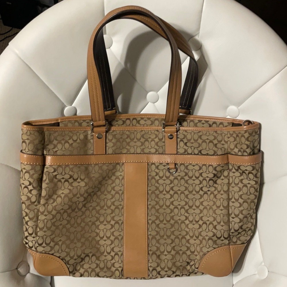 Pre-owned Coach tote